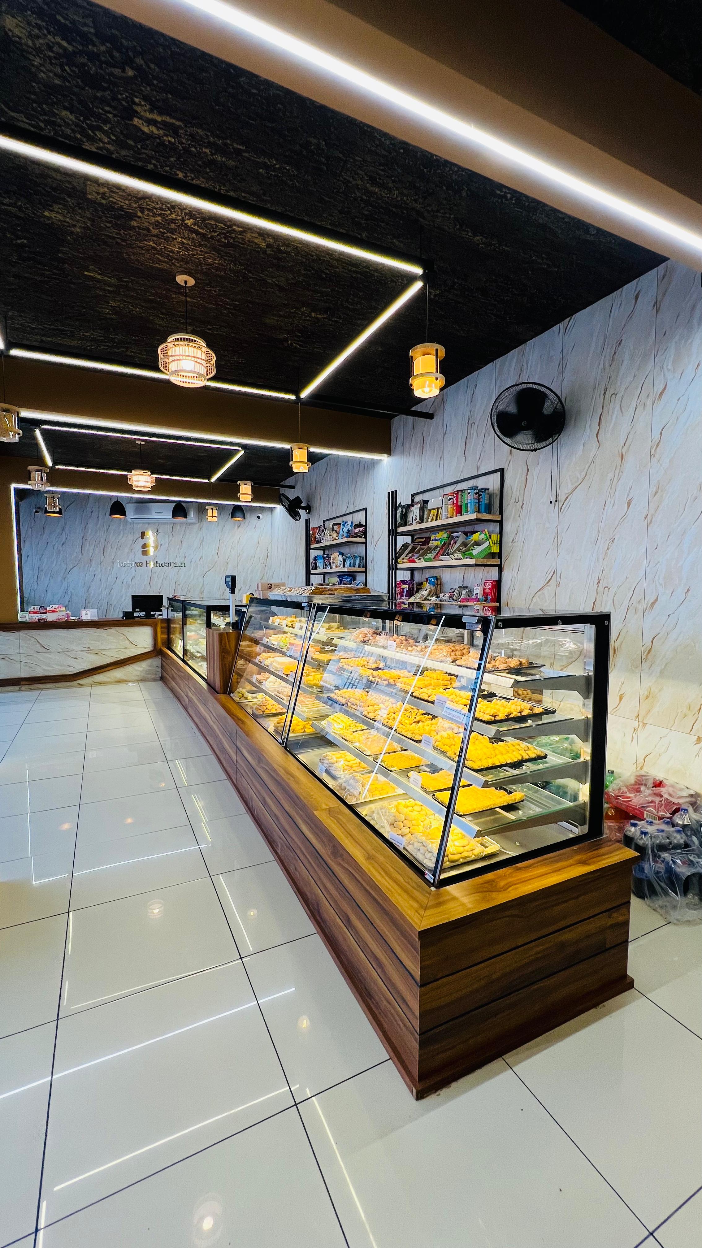 Deluxe Halwayath Bakes