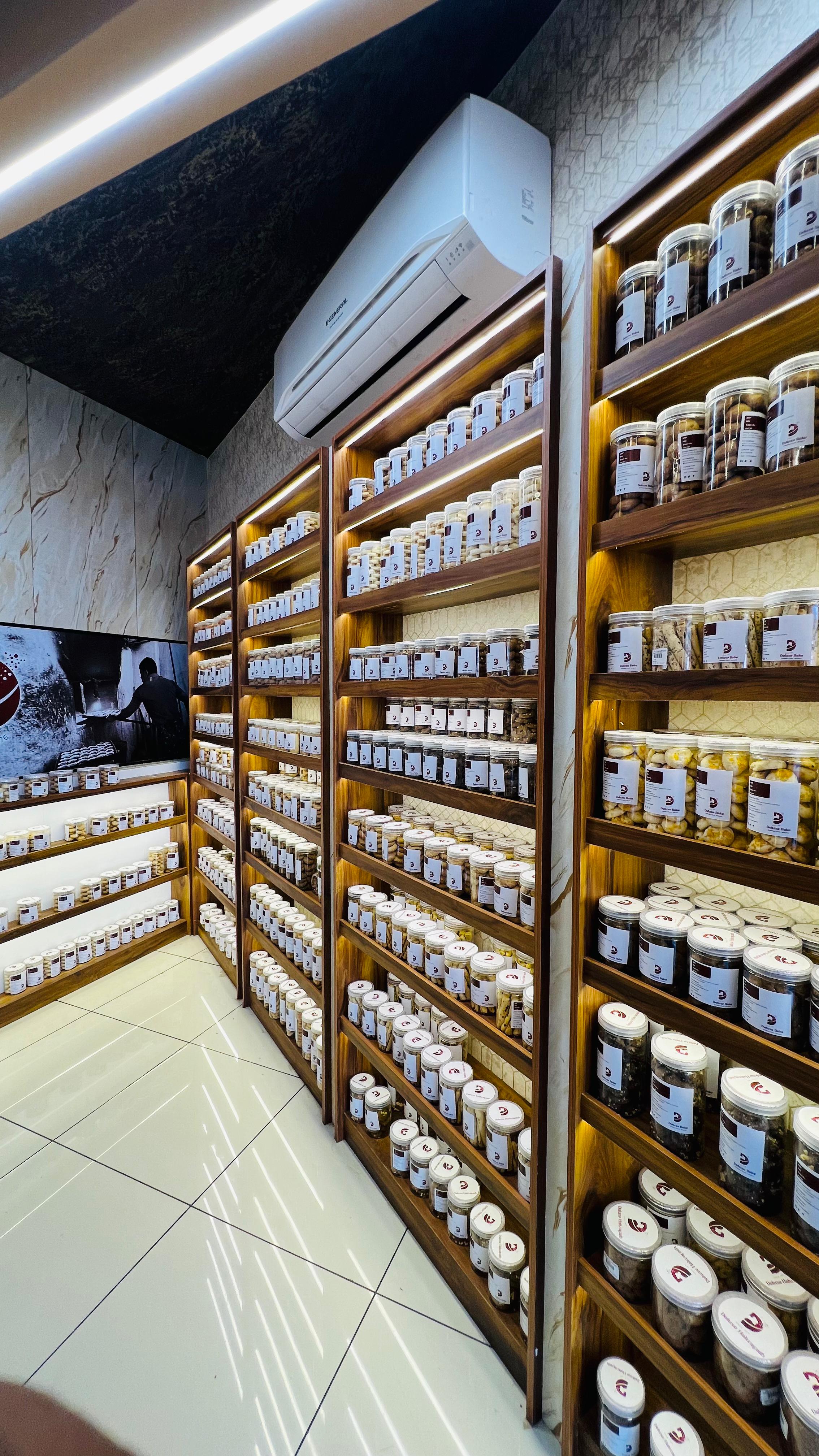 Deluxe Halwayath Bakes